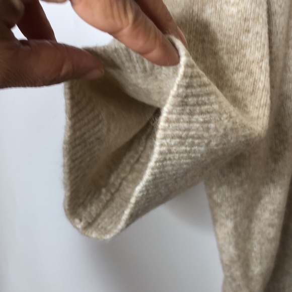 Ann Taylor Women's Tan Mid Sleeve Soft Stretch Sweater L LARGE - Picture 6 of 8